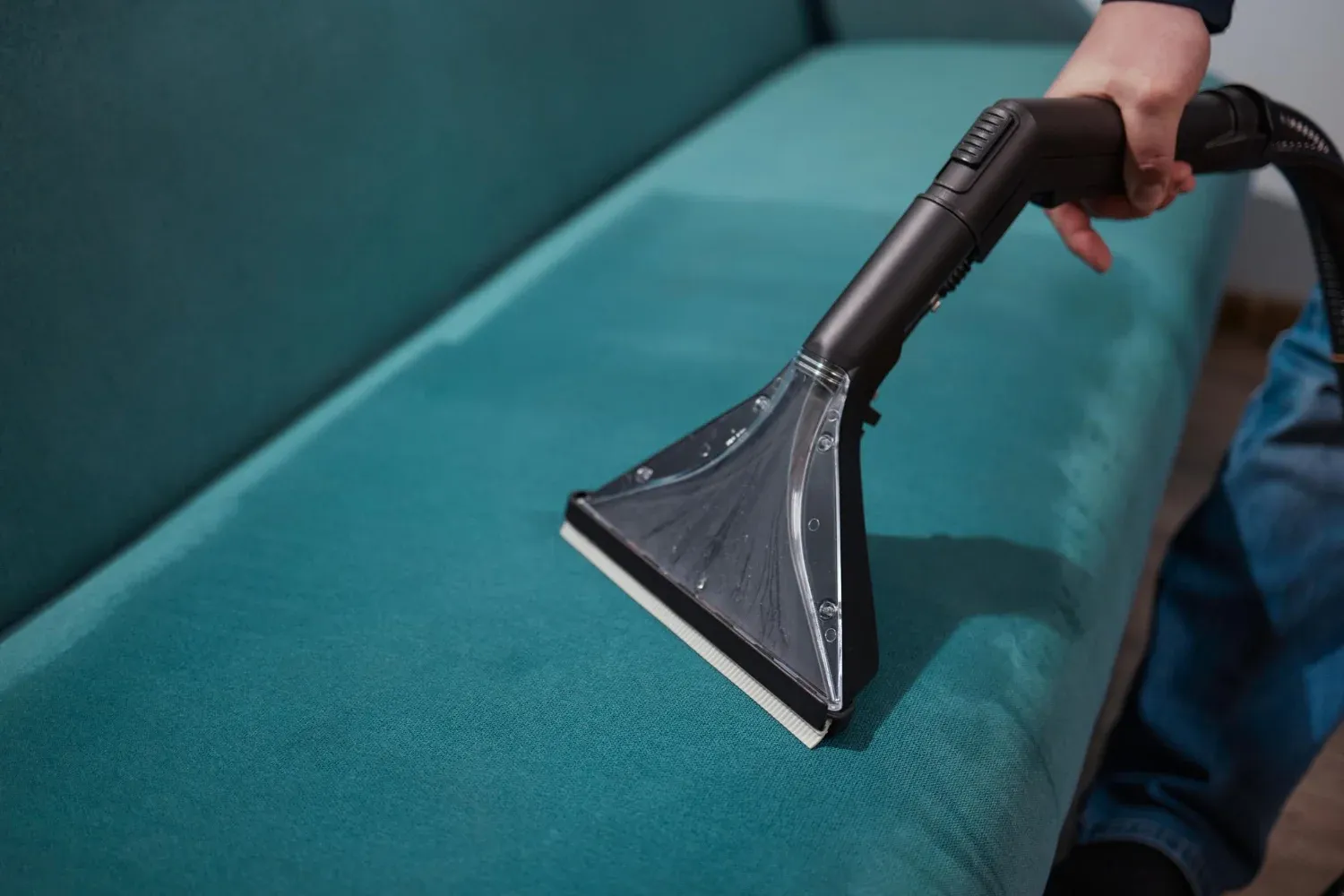 PROFESSIONAL UPHOLSTERY CLEANING IN ABBOTSFORD, BC
